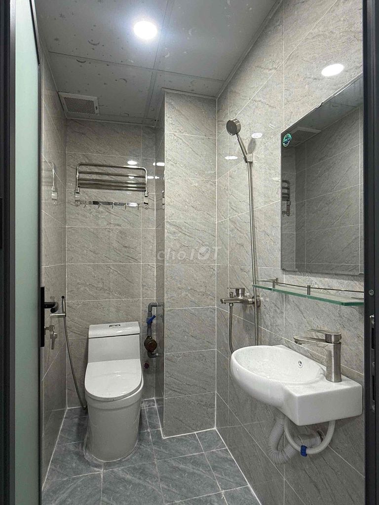 The entire interior studio is at the Bình Thạnh center, which is convenient to go to the districts.