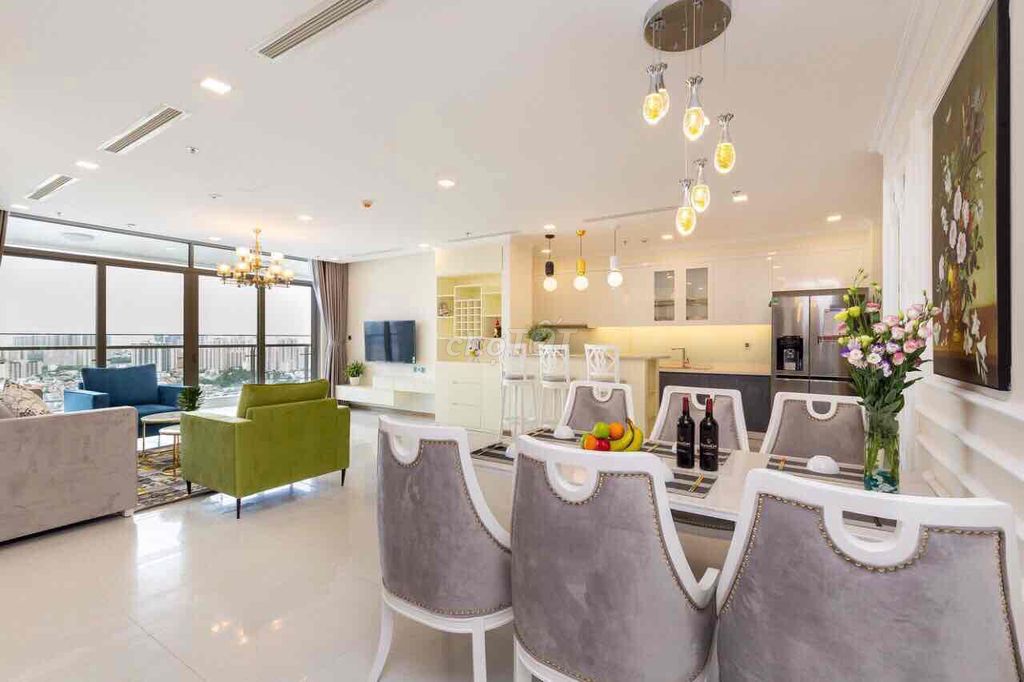 Rent on Vinhomes Central Park 1-4 for the apartment vip.