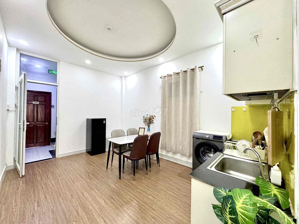 Rent a kitchen room with a full-cleaning machine at Lê Văn Sỹ District 3.