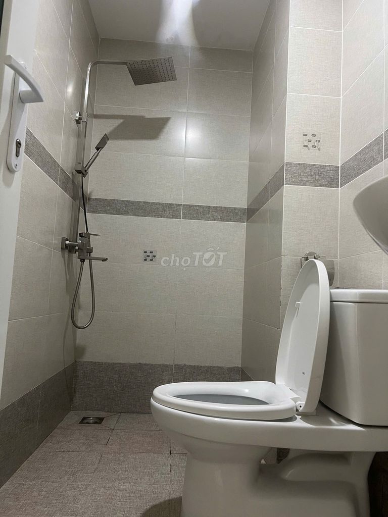 Rent C/c CTL Tower, Dương Thị Giang-Bad Room 2 rents 8 million a month