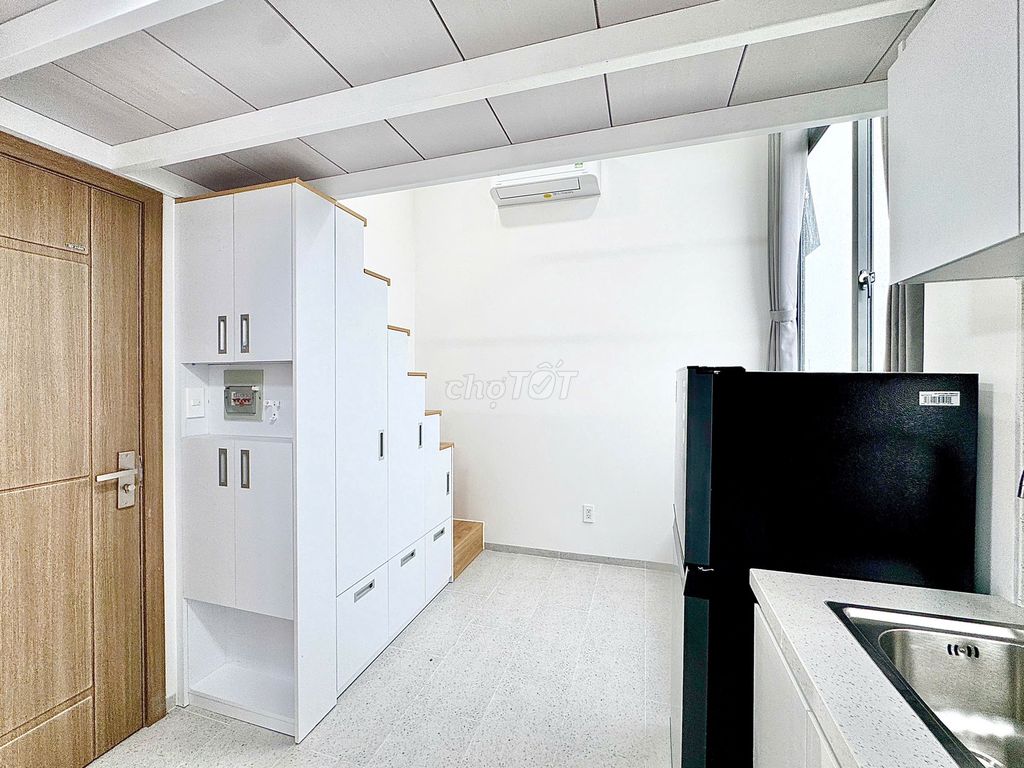 Advanced room_right next to metro peace