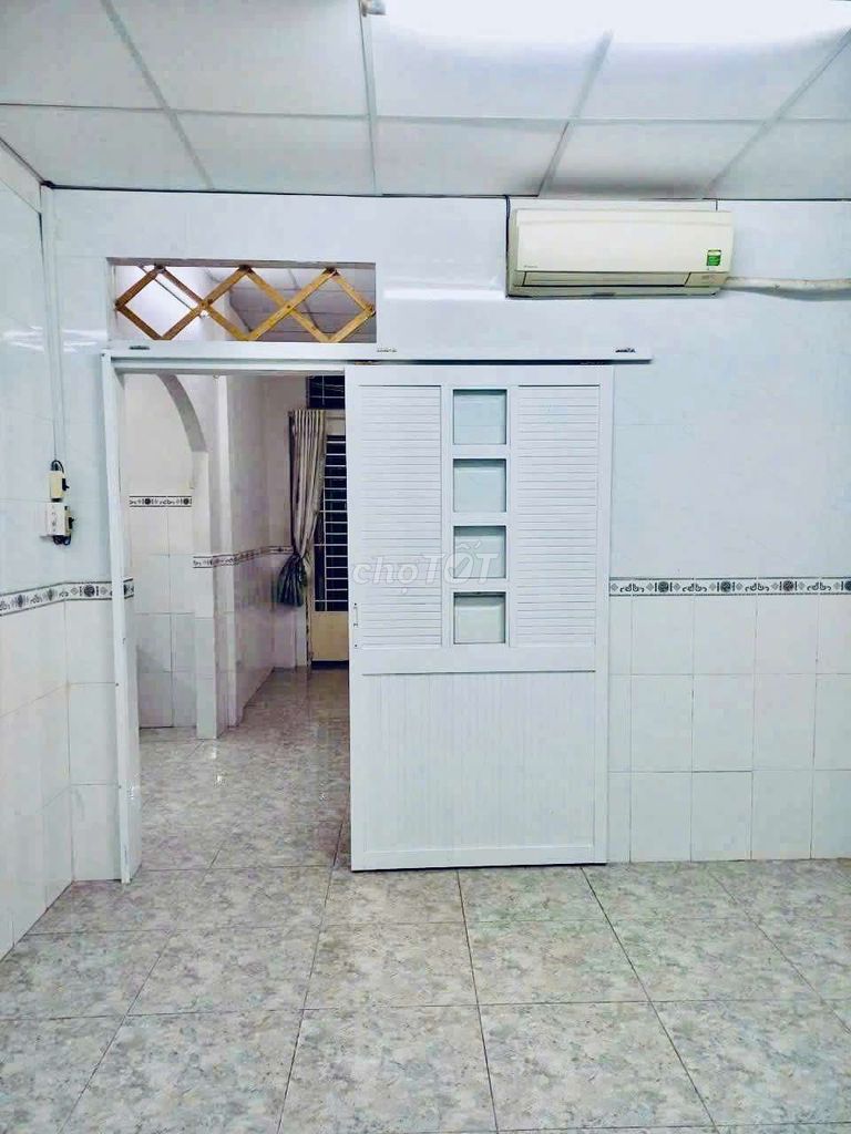 4mm 4x14 alleys open 6 meters 3rd floor Q. German bedroom 5 Phú Nhuận