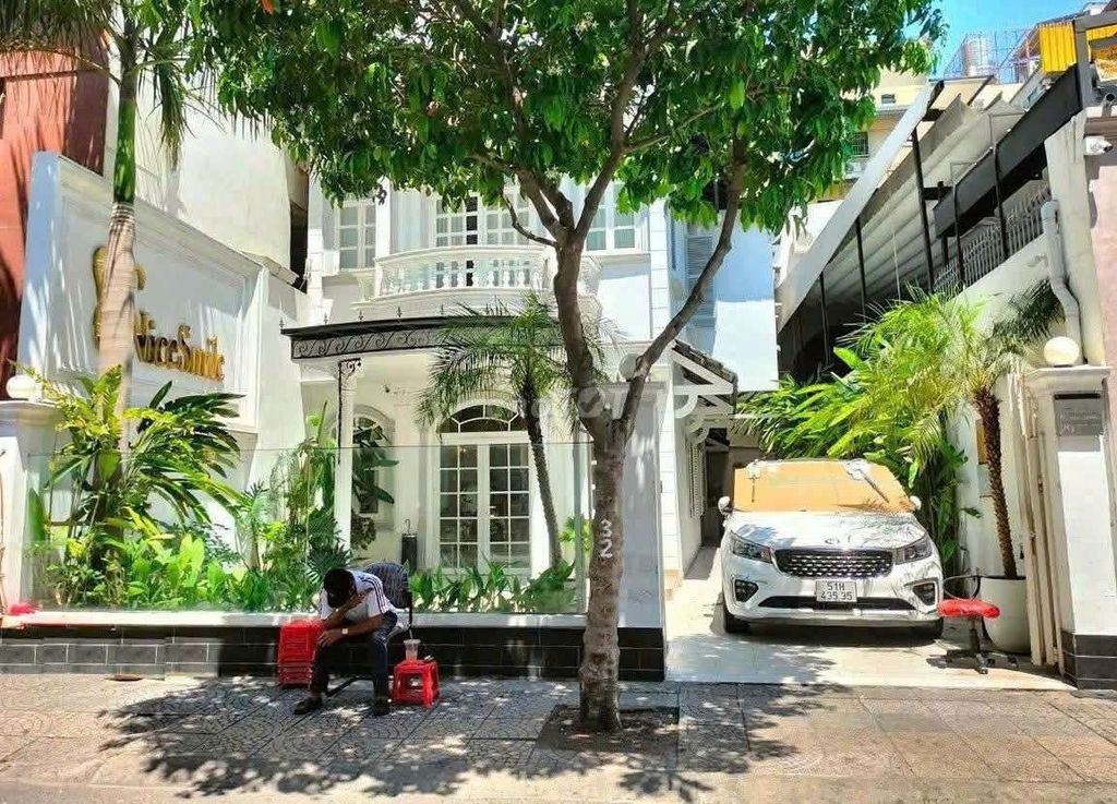 I'm the owner of rent or 20 Phan Kế Bính, District 1st December.