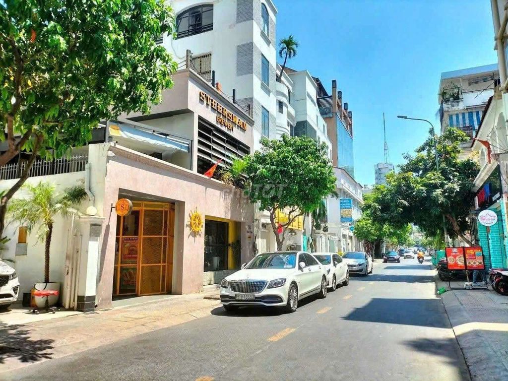 I'm the owner of rent or 20 Phan Kế Bính, District 1st December.