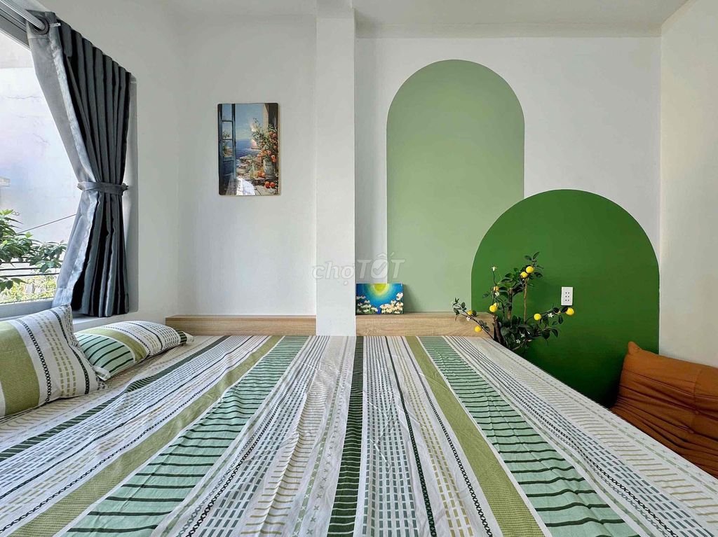 Rent a balcony studio Yên Thế, Tân Bình