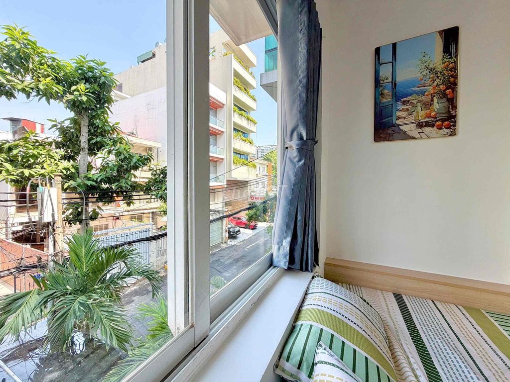 Rent a balcony studio Yên Thế, Tân Bình