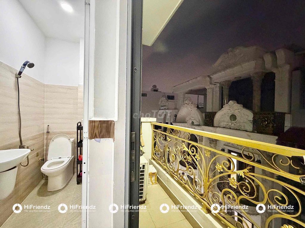 available Bancol - full interior - nearing the four - ethnic - ethyl - ethnarian temple