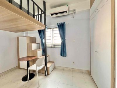The mini-character's apartment is guarded near the University of Fan of Saigon Kế Cầu Chữ Y