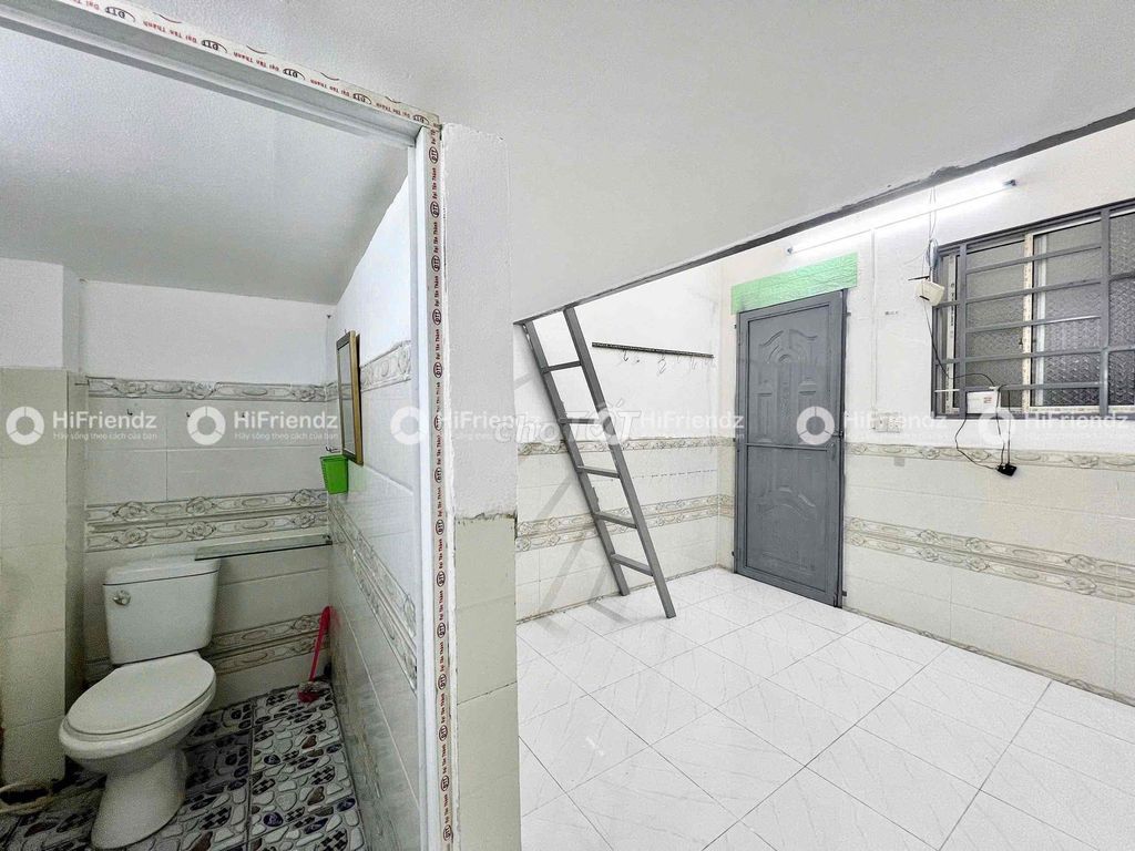 1P available - air elevator - near four security societies
