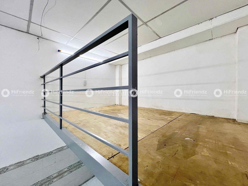 1P available - air elevator - near four security societies