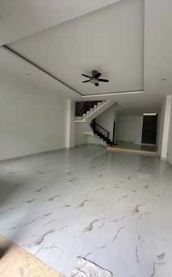 Need to rent a house across 6 meters of a 449-fort car alley A Sư Vạn Hạnh-7.12 district 10