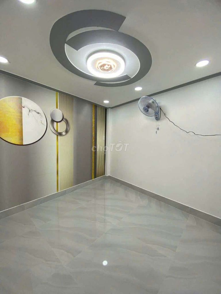 Three-story nice houses - 5-M-3 bedrooms, 3 toilets - 10 million.