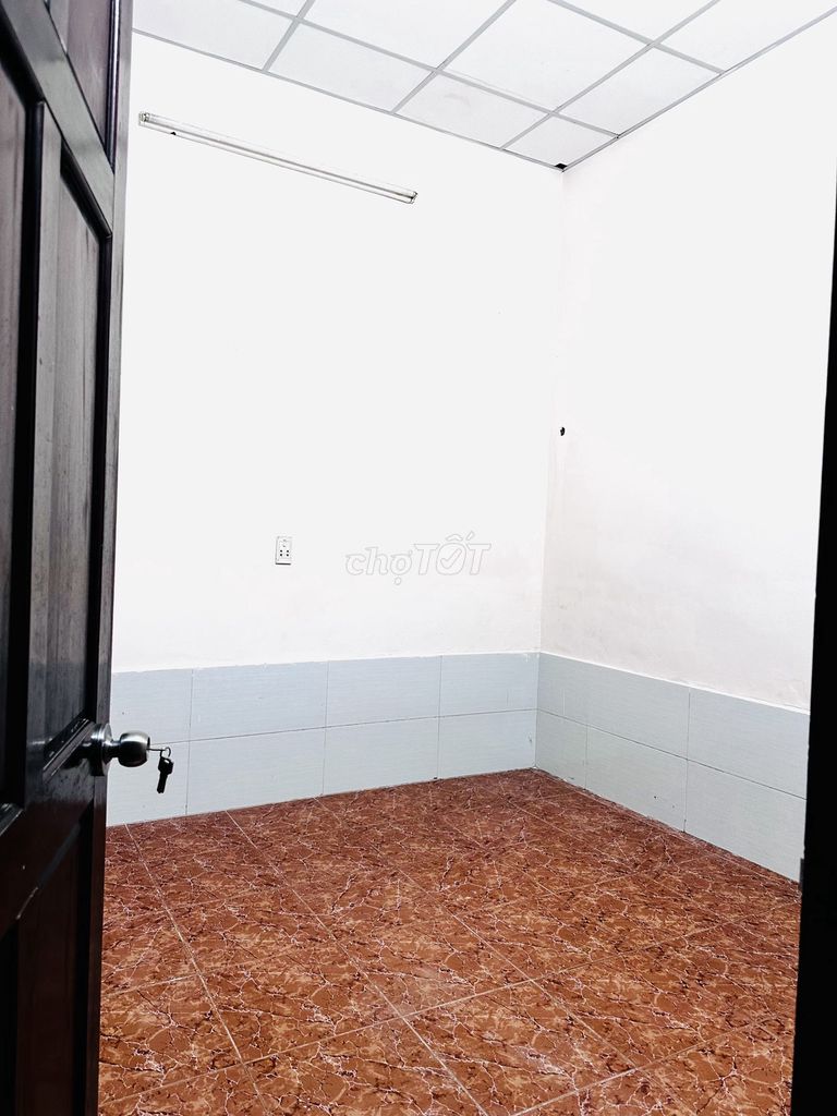 Hire the entire fourth grade house: Two bedrooms.