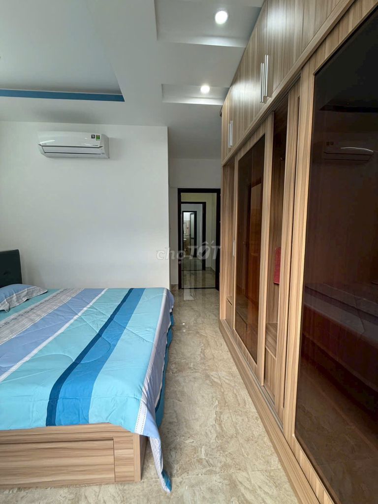 Rent a nice Thạnh Lộc-- close to the station-- 11 million a month.