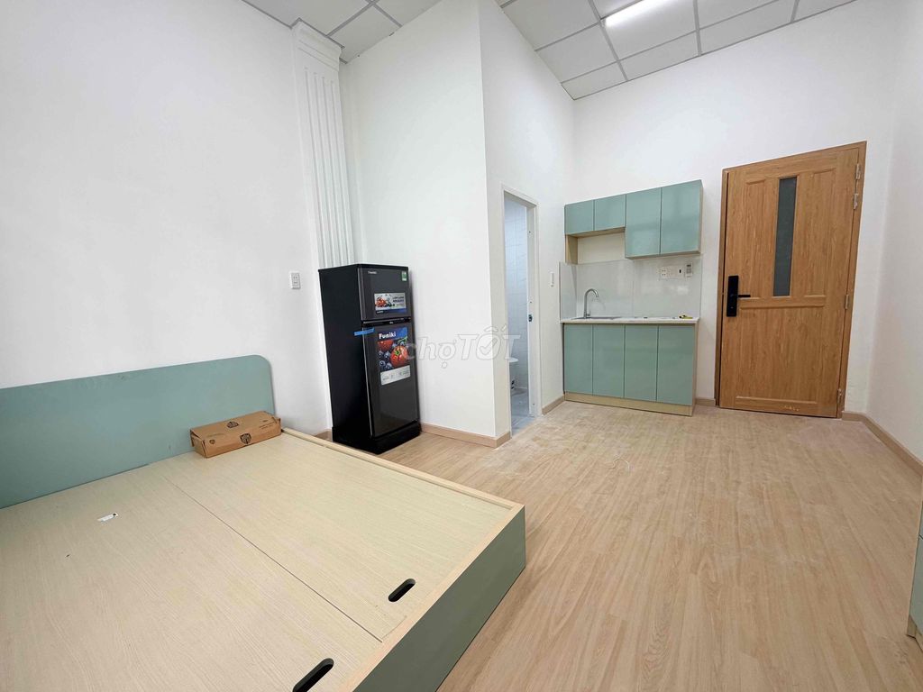 County 4 for rent near Nguyễn Tất Thành University, Law University