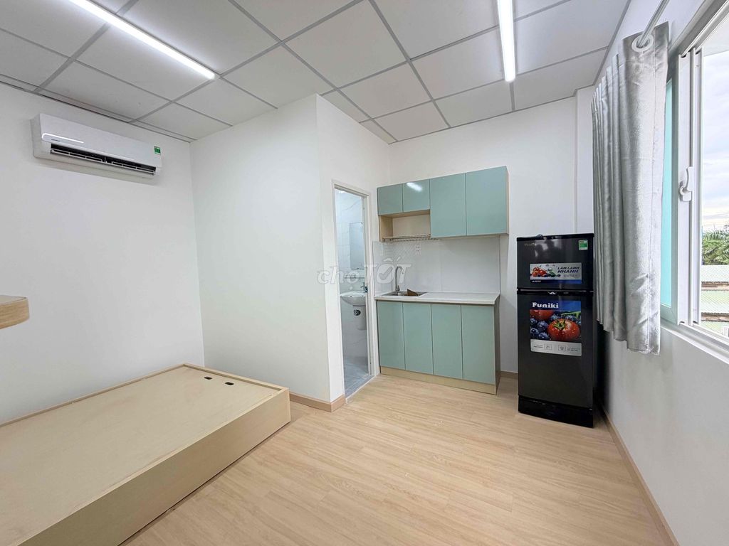 County 4 for rent near Nguyễn Tất Thành University, Law University