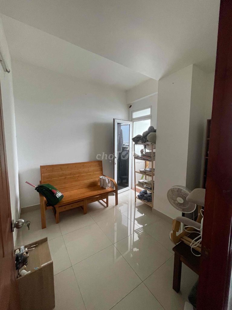 The residents are renting the District Court. Two bedrooms. Two toilets, two toilets.