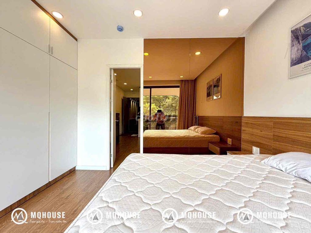 Rent the apartment. 40 M2 bedrooms near the stilt bridge, full interior, balcony.