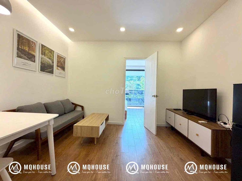 Rent the apartment. 40 M2 bedrooms near the stilt bridge, full interior, balcony.