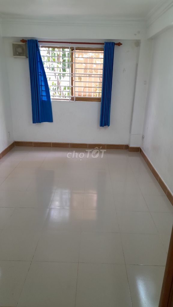 First floor motel, Đồng Nai District10 next to st Go. 2.8 million.