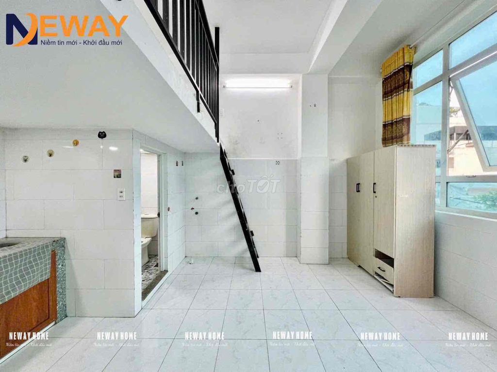 Renting the Seven Kingdoms Doors near aeon Mall University of Business