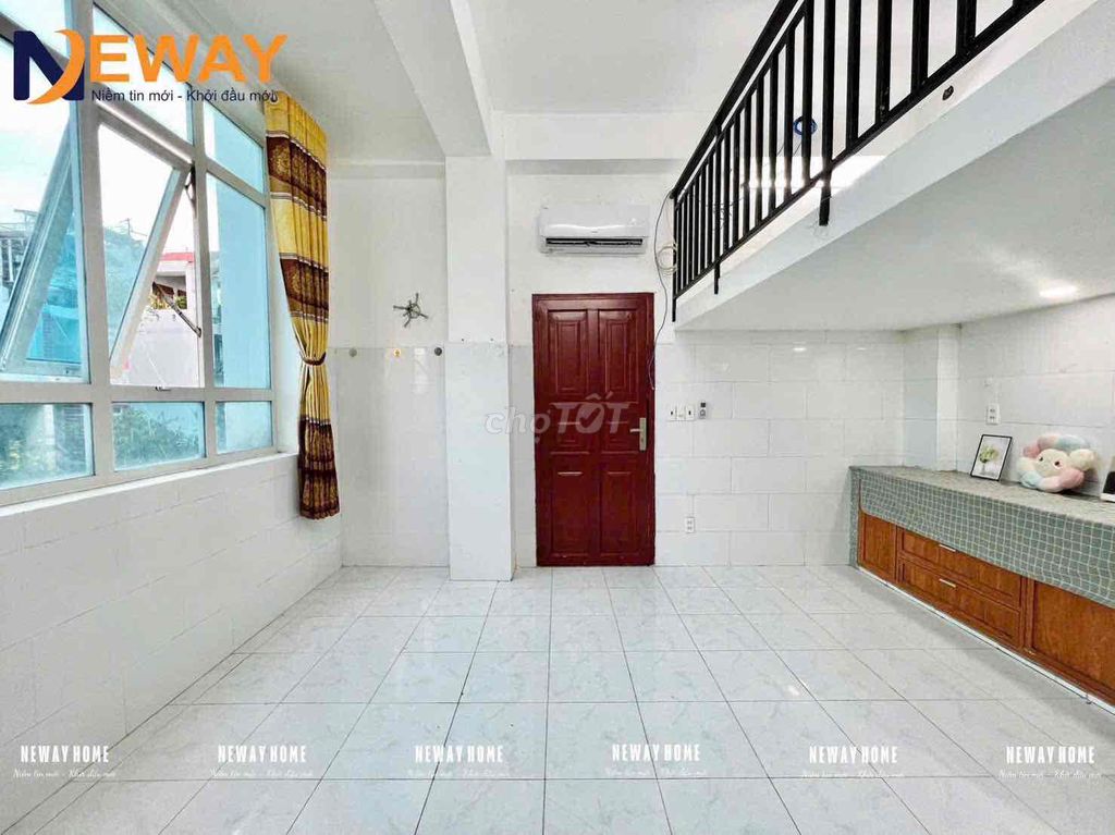 Renting the Seven Kingdoms Doors near aeon Mall University of Business