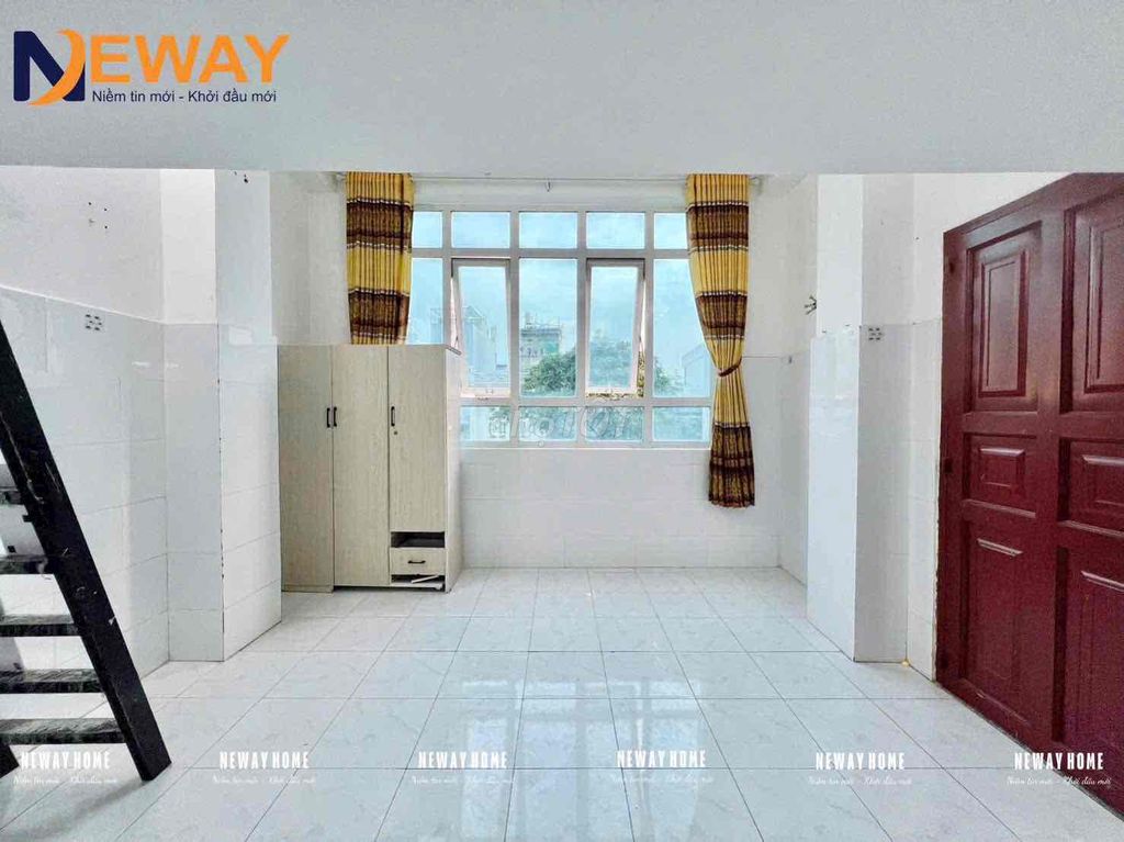 Renting the Seven Kingdoms Doors near aeon Mall University of Business