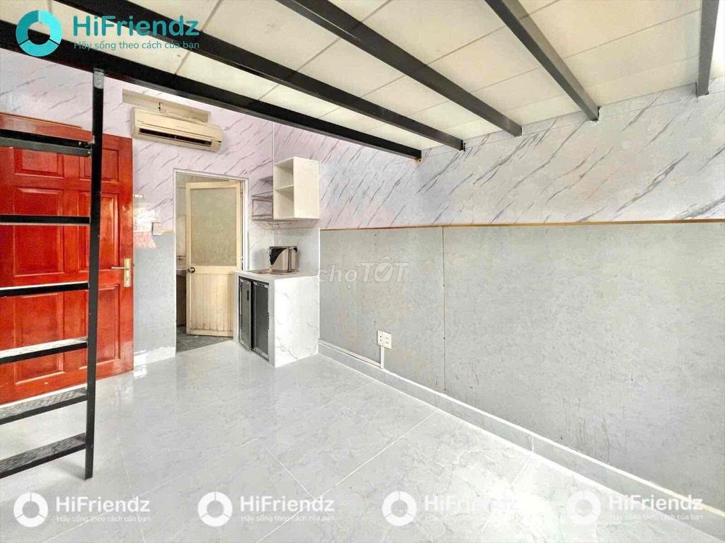 1 new P is available - open window - full interior_of the haze - vhu