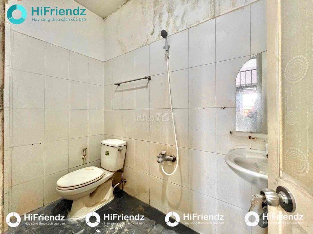 1 new P is available - open window - full interior_of the haze - vhu