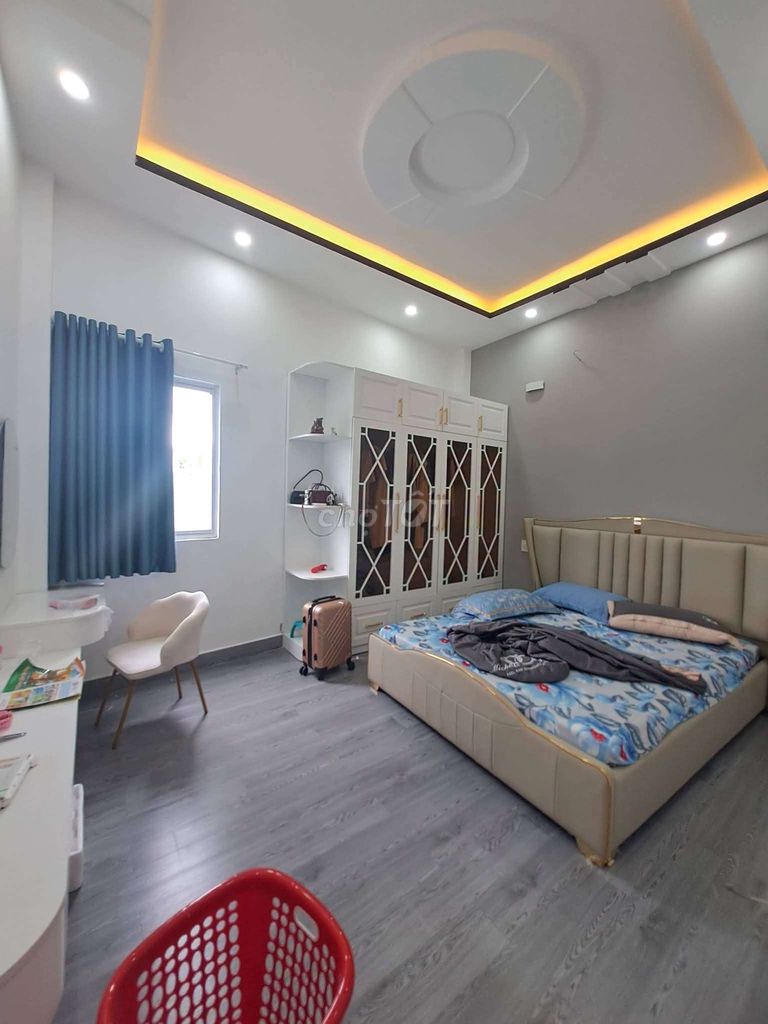 Rent a nice street - area 4 X18 M - Huỳnh Tấn Phát - Phú Thuận district 7