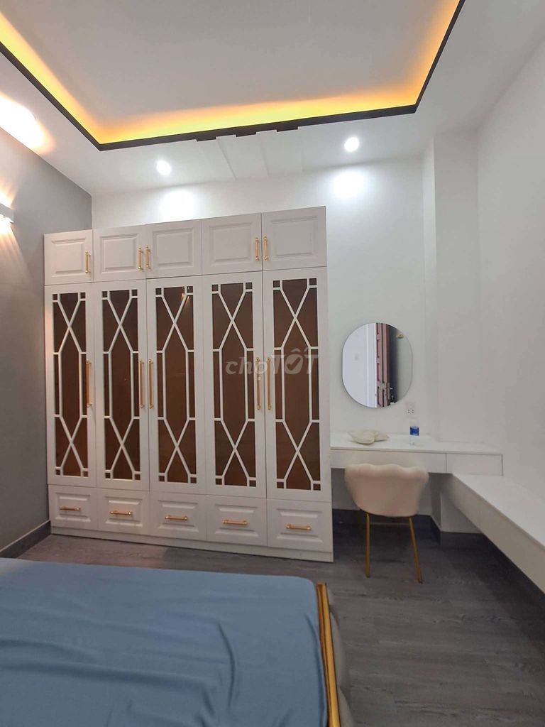 Rent a nice street - area 4 X18 M - Huỳnh Tấn Phát - Phú Thuận district 7