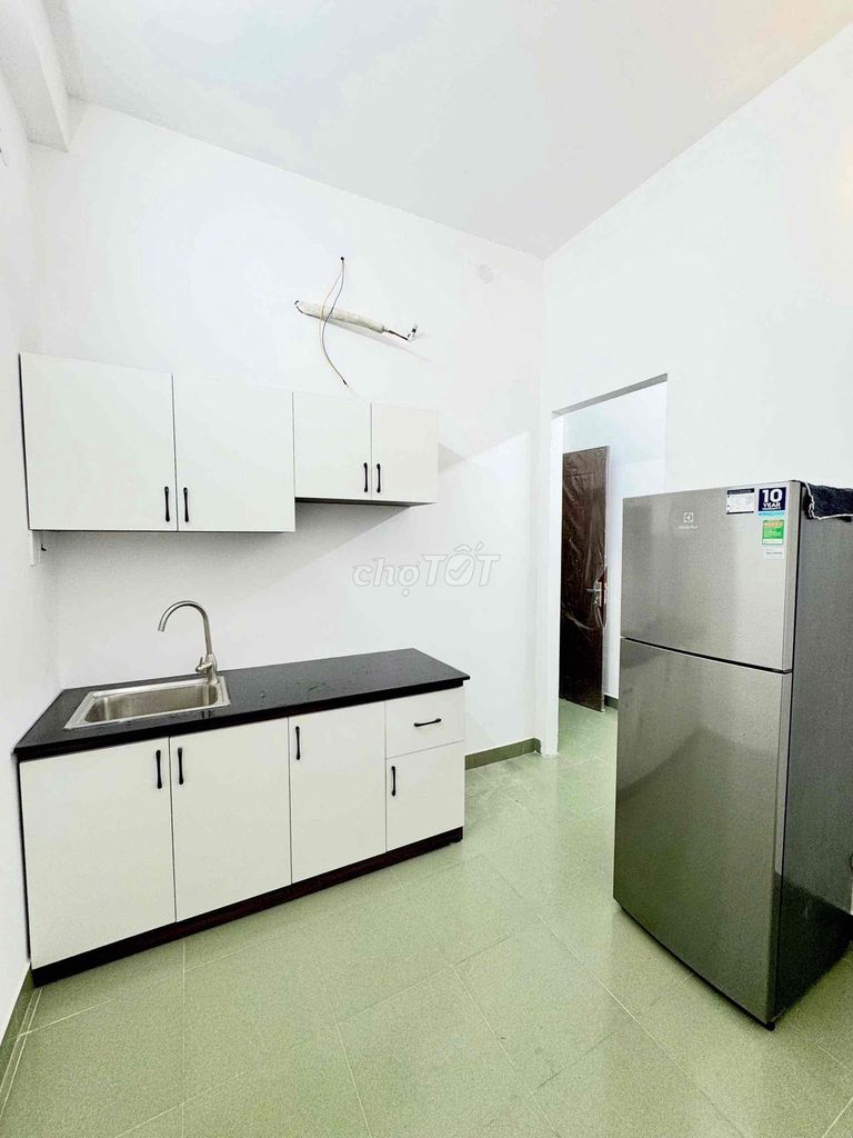 clear of the full balconies kitchen in downtown District 8