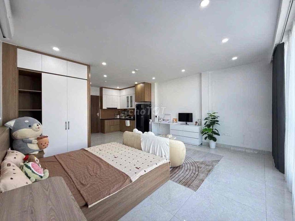 The balcony studio is 42 M2 – Tô Hiến Thành, District 10