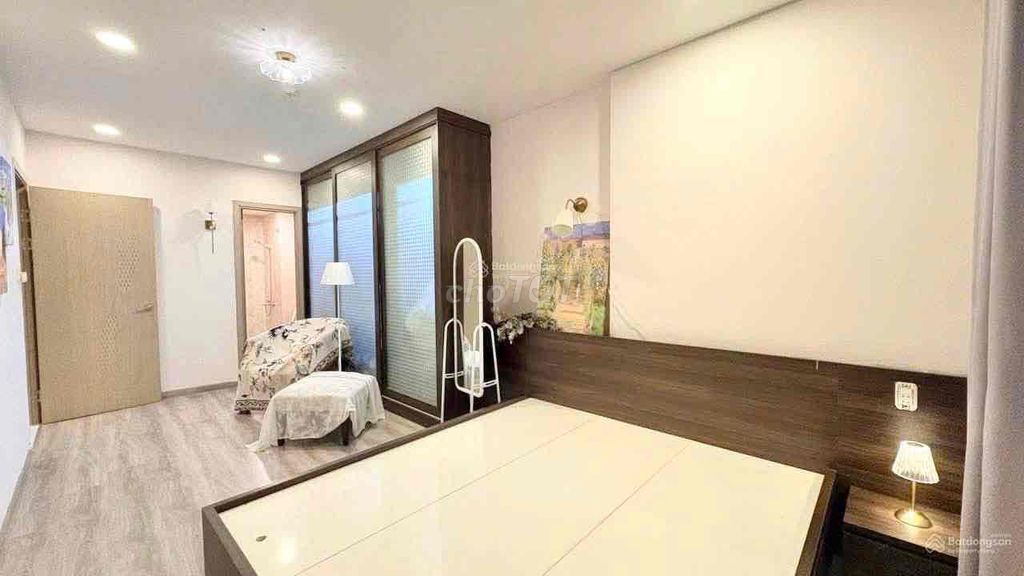 Share Room Riva Park