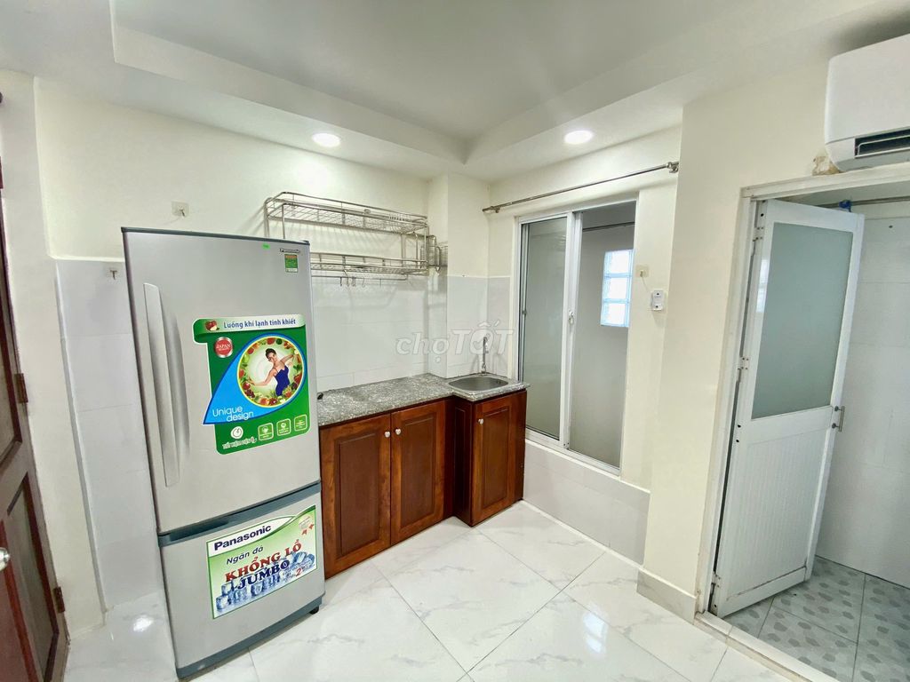 Rent room at 350 Huỳnh Tấn Phát.