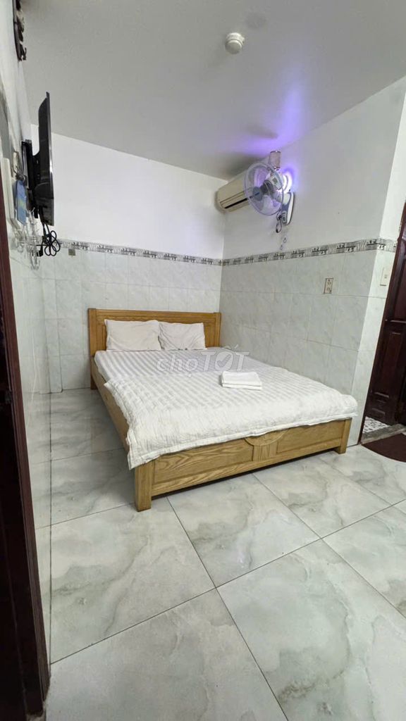 Cheap motel.