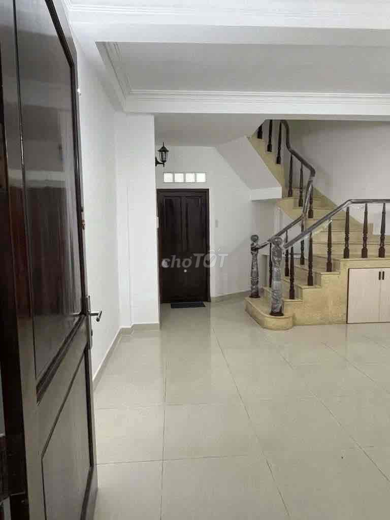 Rent a 10-4-story district-- 3 toilets - 2 bedrooms - only 13 million.