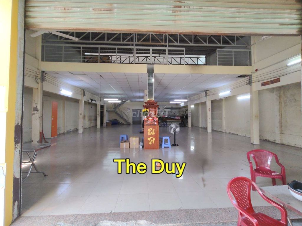 To the Dương Bạch Mai studio.
