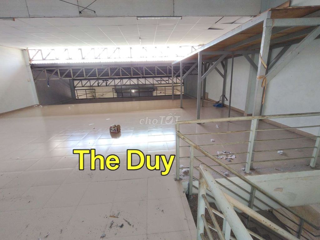 To the Dương Bạch Mai studio.