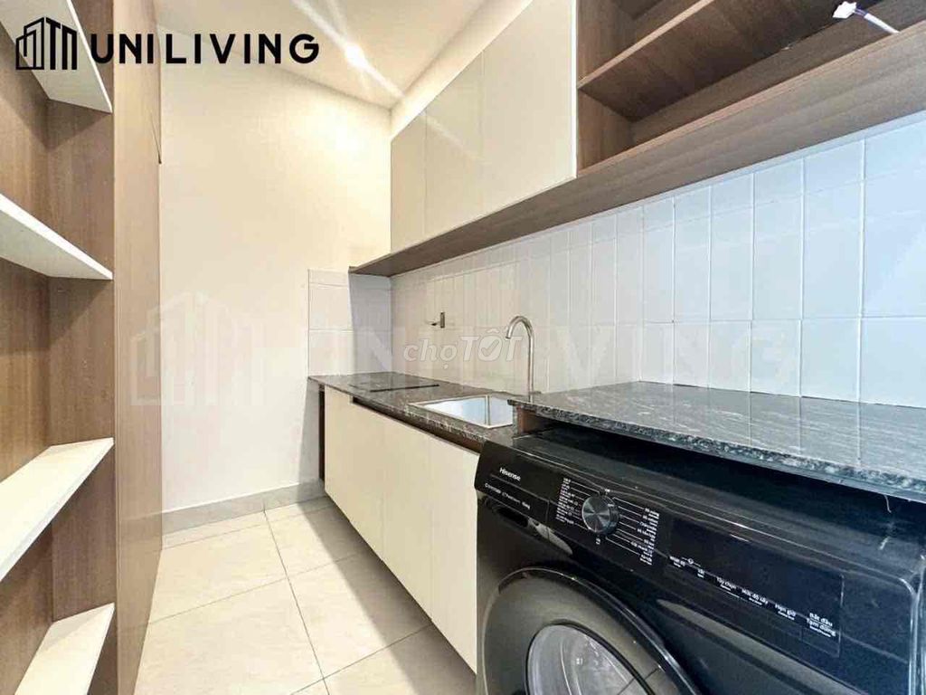 The apartment is a full-in-house kitchen, just around the end of the bridge, near the plantation.