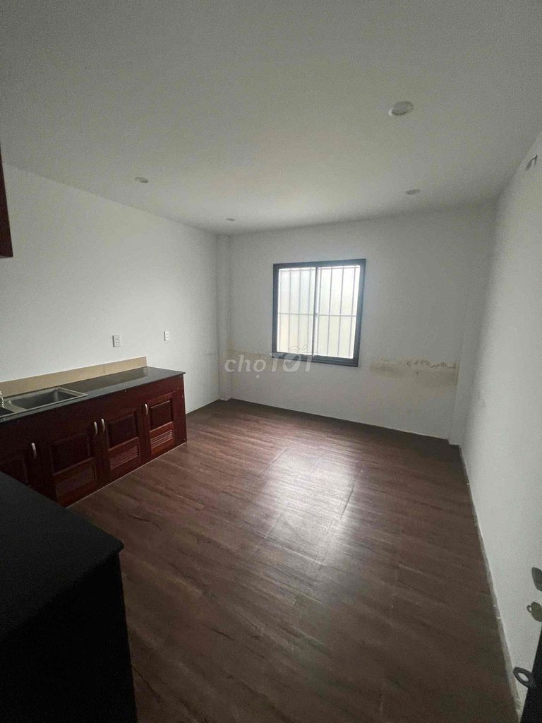 Rent the original house-- Nguyễn Văn Thương, Bình Thạnh