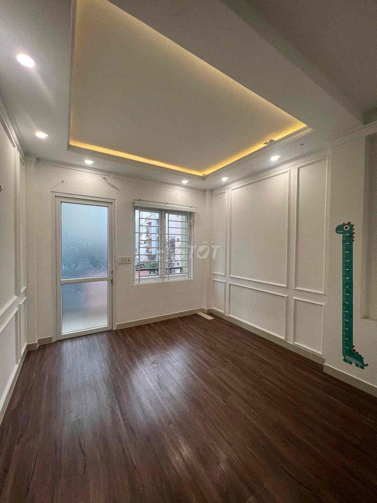 Rent the original house-- Nguyễn Văn Thương, Bình Thạnh