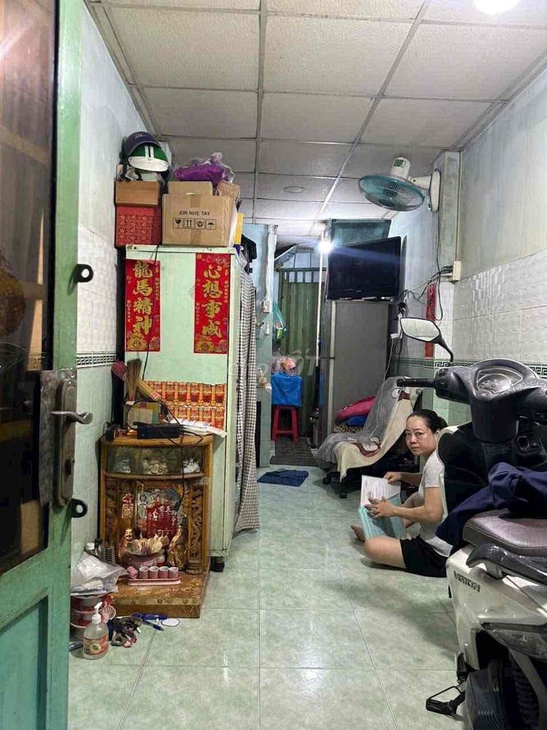 Rent the original 1 1 1 1 2th Street District Dragon house. 4th floor murder of Mt 5 million.