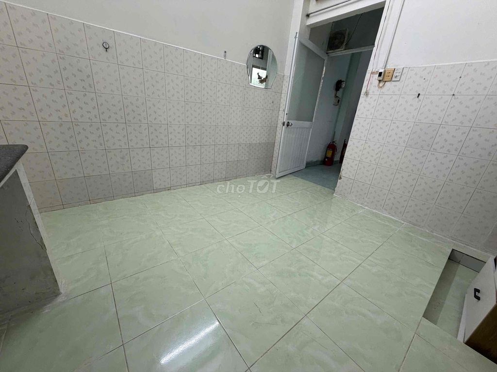 Good Price Room 1