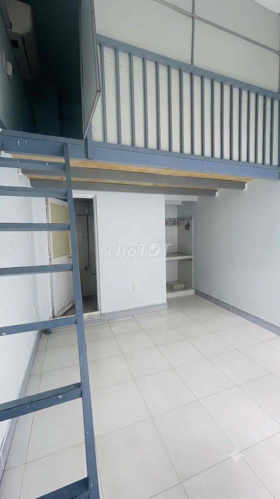 Rent a room full balcony, clear and clean
