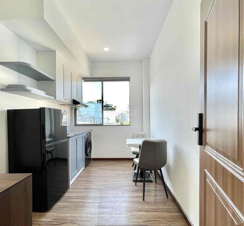 Rent the apartment - one bedroom, close-up business college.
