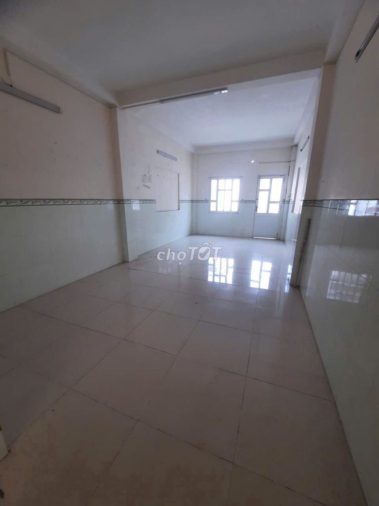 Tạ Uyên alley, 11-3 floor st, 6 bedroom 5 toilets, 4 x25 meters, 23 million