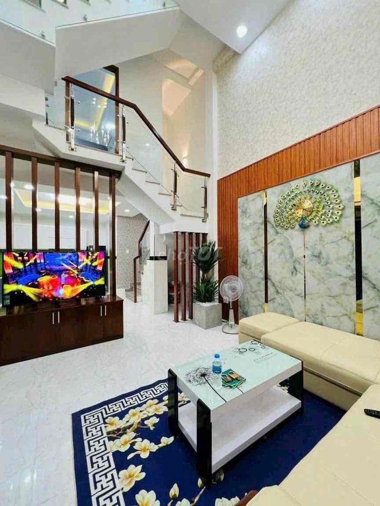 3 bedrooms 3 toilets Quang Trung.