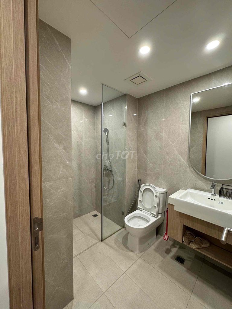 Rent two bedrooms, two masterie toilets, full interior.