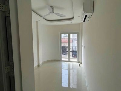Rent Cách Mạng Tháng 8 Street, District 10 for the service apartment.